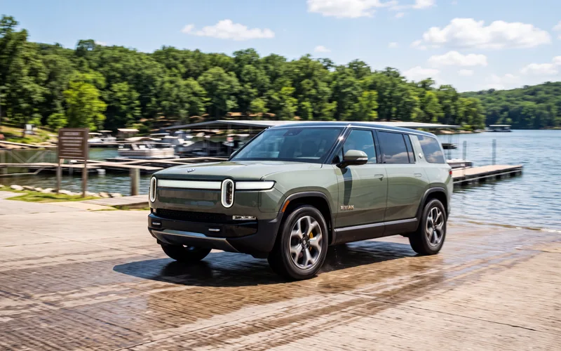 2026 Rivian R1S